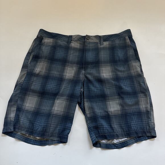 Travis Mathew Shorts Mens Size 38 Plaid Performance Stretch Hybrid Golf Casual - Picture 1 of 11